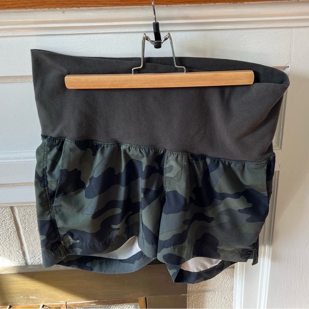 Old Navy Active Maternity Shorts